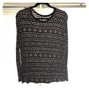 Long-sleeve T-shirt